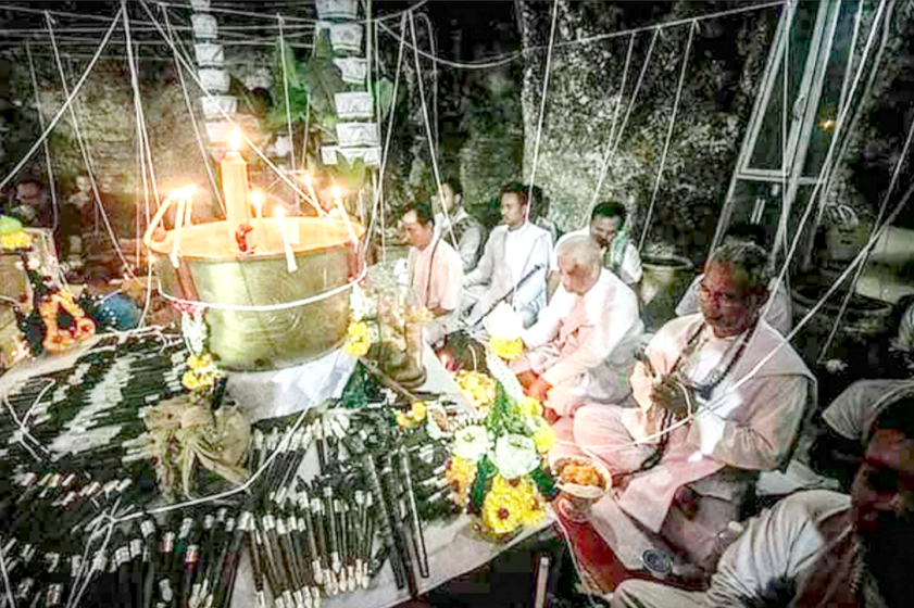 Ritual picture from the event at Wat Khao Or Temple on March 28, 2020 (Picture Credit: Nomchadluek News)