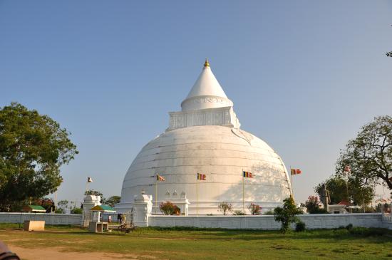 Tissamaharama Dagoba in Sri Lanka, thought to house the forehead bone of the Buddha